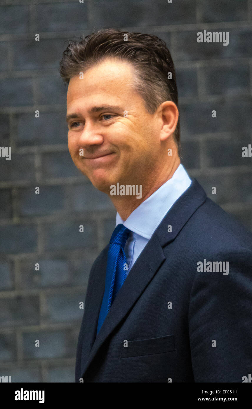 A Downing Street, Londra, Regno Unito. Il 12 maggio 2015. Il tutto-conservatori ministri si riuniscono per il loro primo incontro ufficiale a Downing Street. Nella foto: Parlamentare sotto il Segretario di Stato per la difesa personale e il benessere degli animali e i veterani, Mark Lancaster. Credito: Paolo Davey/Alamy Live News Foto Stock