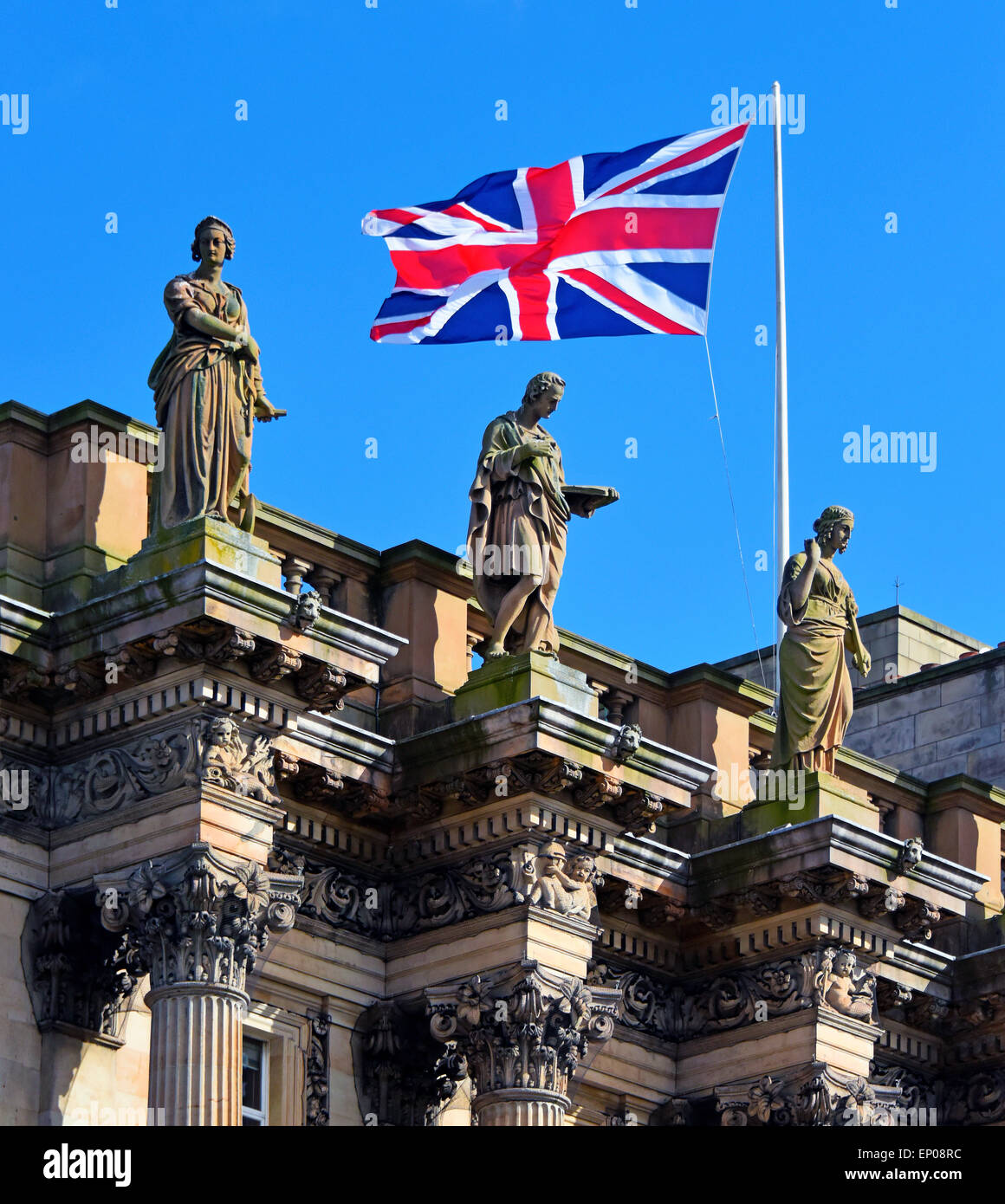 Bandiera dell'Unione sulla Bank of Scotland. St.Andrew Street, Edimburgo, Scozia, Regno Unito, Europa. Foto Stock