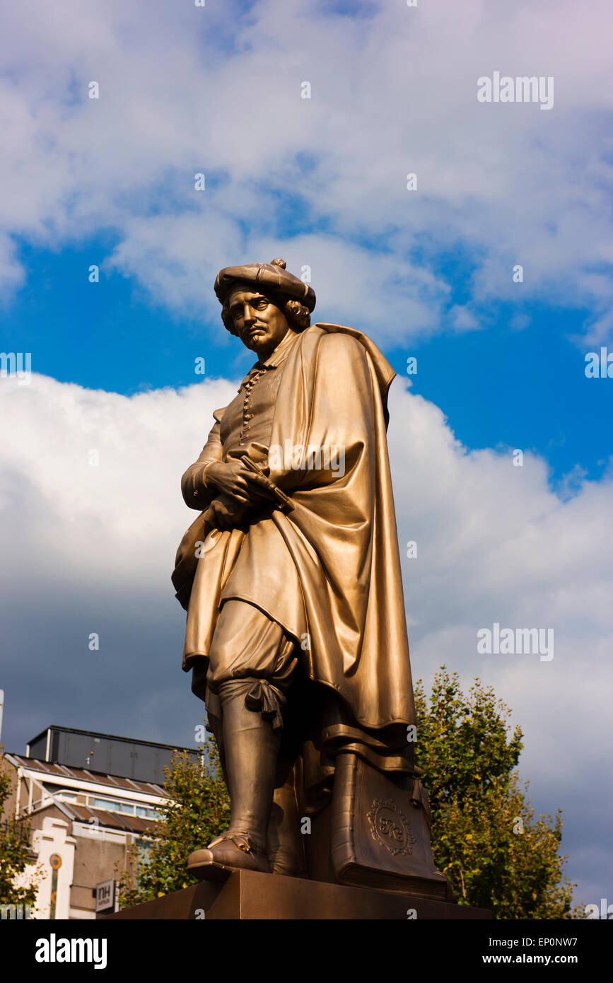 Statua di Rembrandt ad Amsterdam il Rembrandt Square. Foto Stock