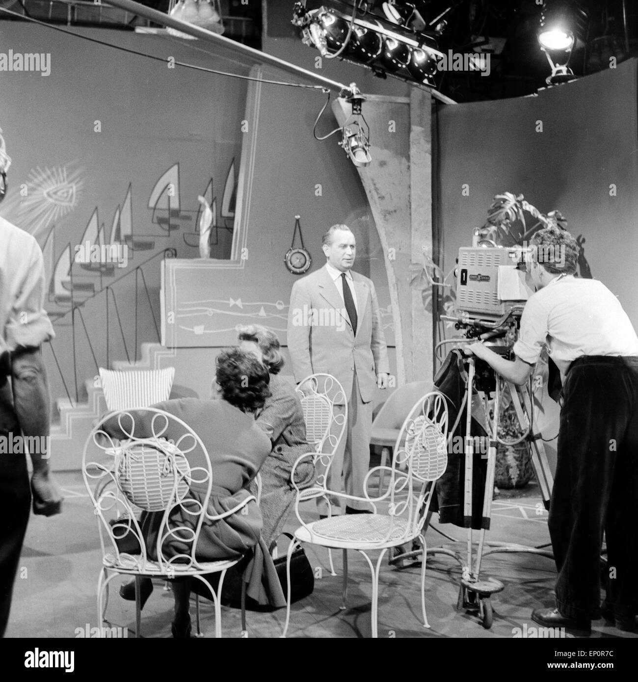 Fernsehproduktion beim NWDR in Hamburg 1955. Play TV produzione alla radio tedesca e stazione TV NWDR, 1955. Foto Stock