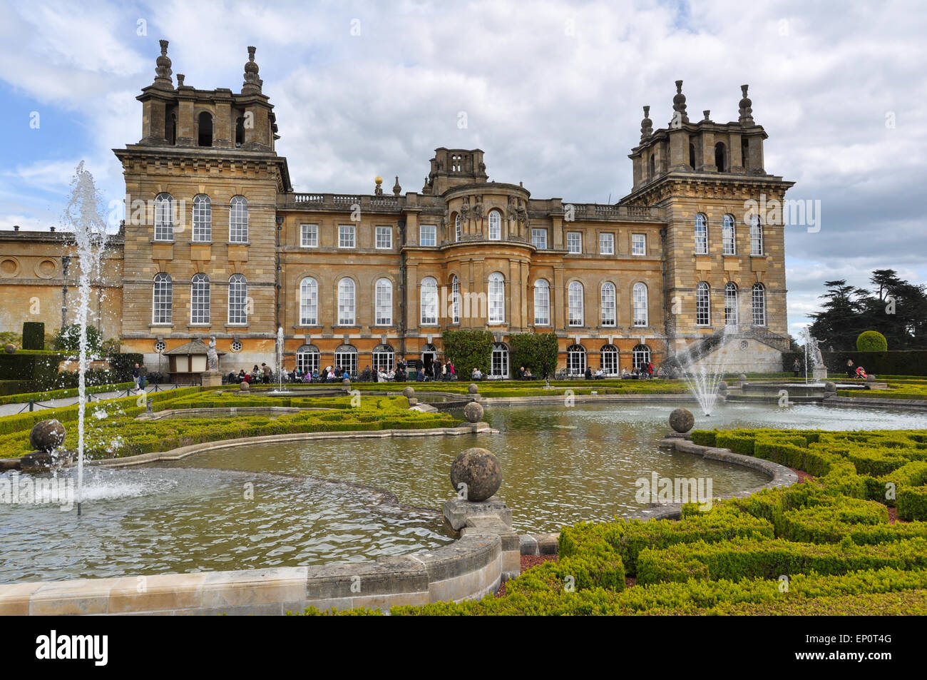 Il Palazzo di Blenheim a Woodstock, Inghilterra. Il luogo di nascita di Winston Churchill e residenza dei duchi di Marlborough Foto Stock