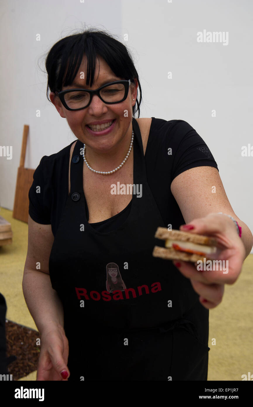 Italia Milano Expo 2015 Padiglione della regione Abruzzo. Specialità della cucina regionale Foto Stock