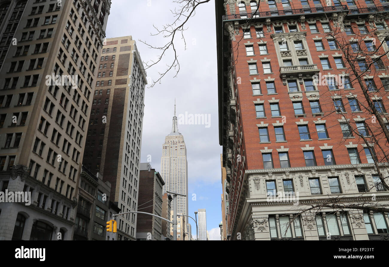 Stati Uniti. La città di New York. La parte inferiore di Manhattan. Quinta Avenue. Empire State Building. Foto Stock