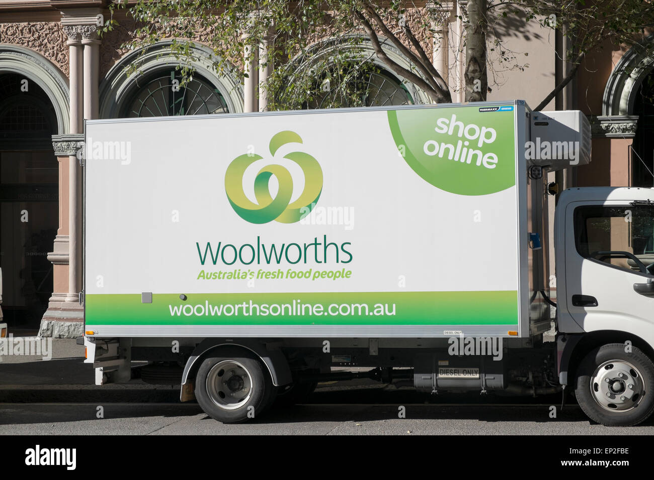 Australian woolworths supermercato van di consegna per i clienti che hanno ordinato di consegna a domicilio di generi alimentari,Sydney , Australia Foto Stock