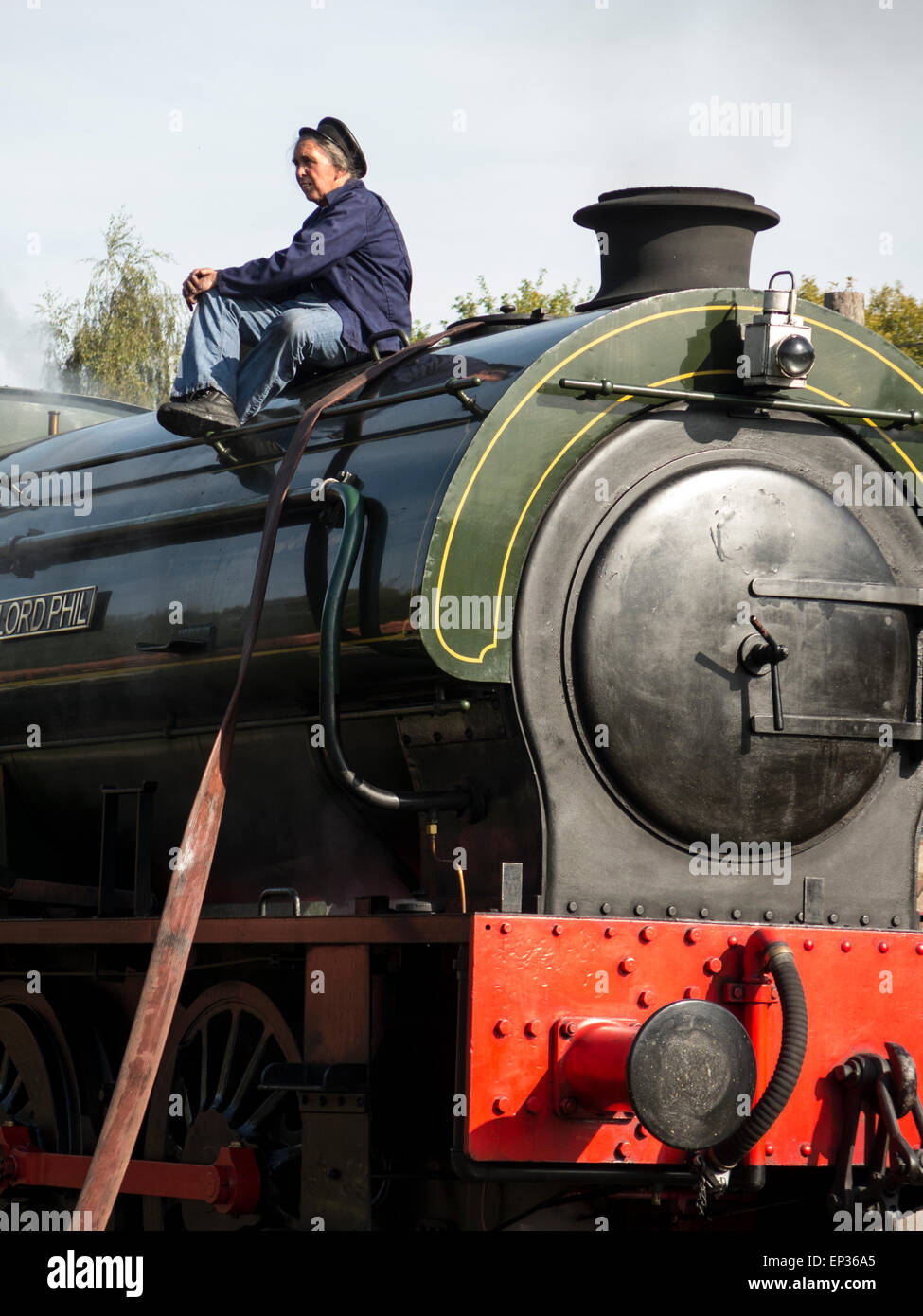 Vintage locomotiva a vapore Signore Phil, al Picco di rampa , Rowsley, Matlock,Derbyshire, Regno Unito Foto Stock Vintage locomotiva a vapore Signore Phil, al Picco di rampa , Rowsley, Matlock,Derbyshire, Regno Unito Foto Stock