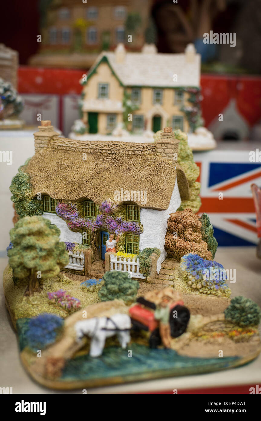 Inglese tradizionale casa rurale giocattolo in miniatura Foto Stock