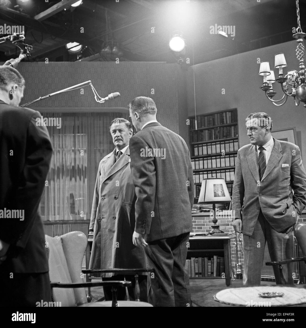 Einer von Sieben, Fernsehspiel, Deutschland 1960, Regie: Georg Lhotzky, John Olden, Darsteller: Reinhard Kolldehoff, Richard Mün Foto Stock