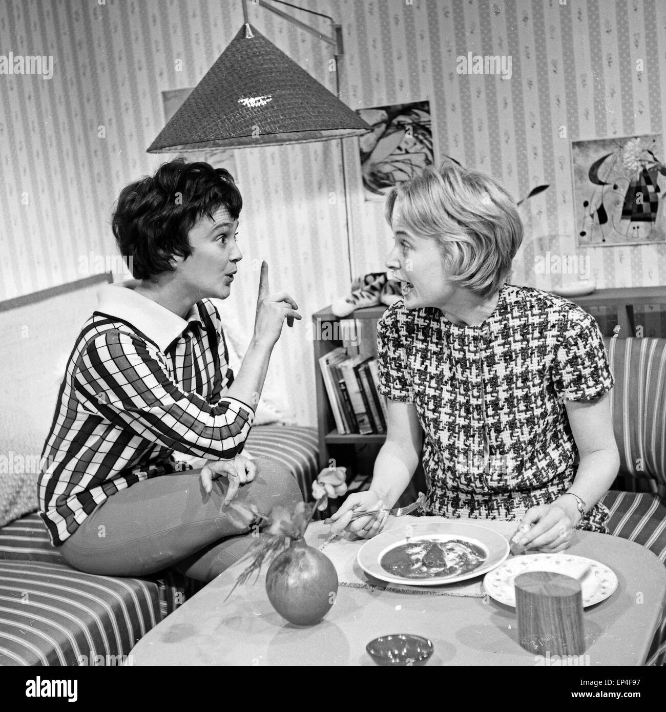 Unsere Nachbarn heute abend - Familie Schölermann, Deutschland 1954 - 1960, Fernsehserie, Regie: Essberger Ruprecht, Darsteller: Foto Stock