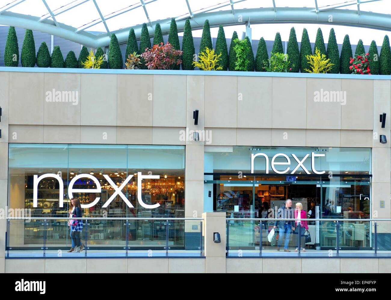 LEEDS, Regno Unito - 17 Aprile 2015: logo successiva all'interno della Trinità shopping center a Leeds, Inghilterra. Foto Stock