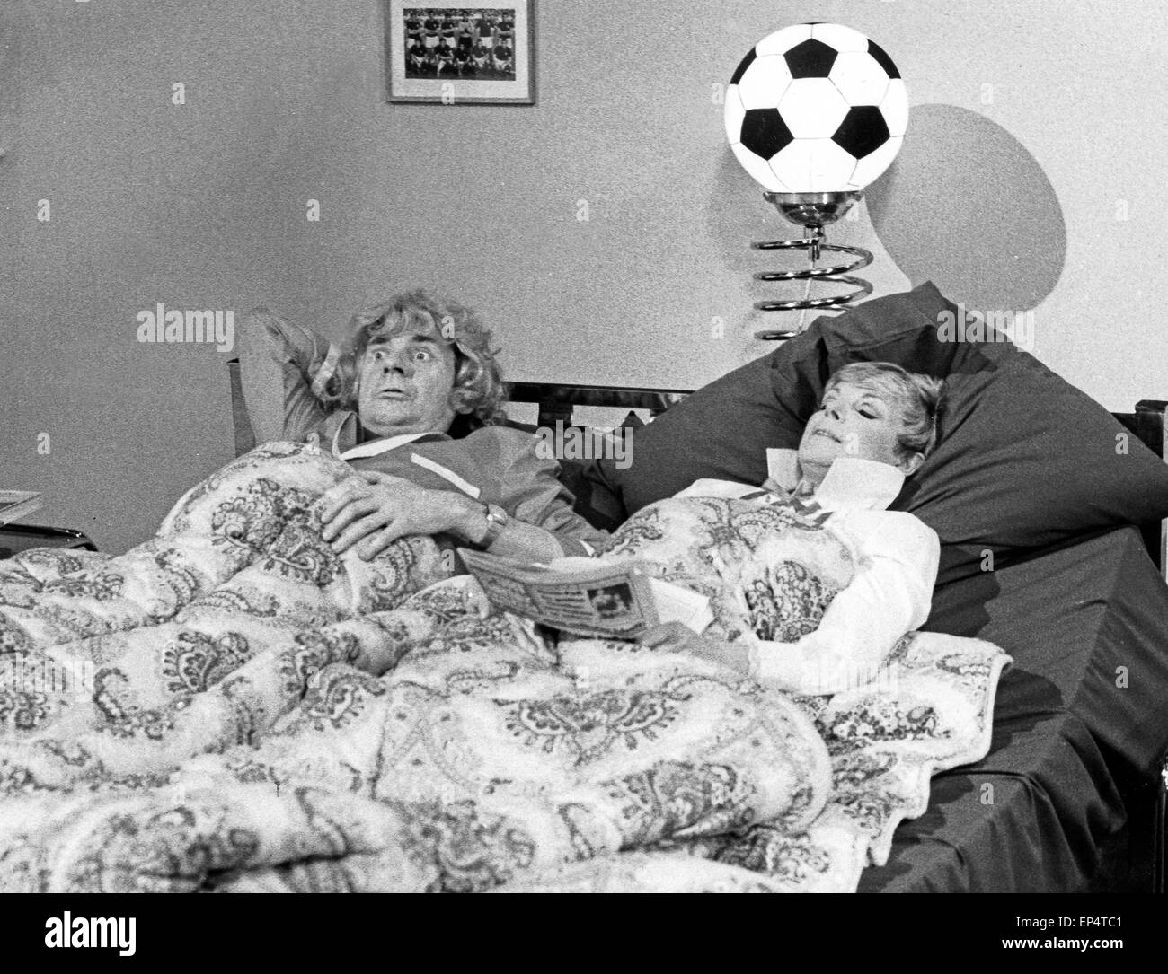 Ein Paar verrücktes, Fernsehserie, Deutschland 1977 - 1980, Sketchserie, Darsteller: Harald Juhnke, Grit Böttcher Foto Stock