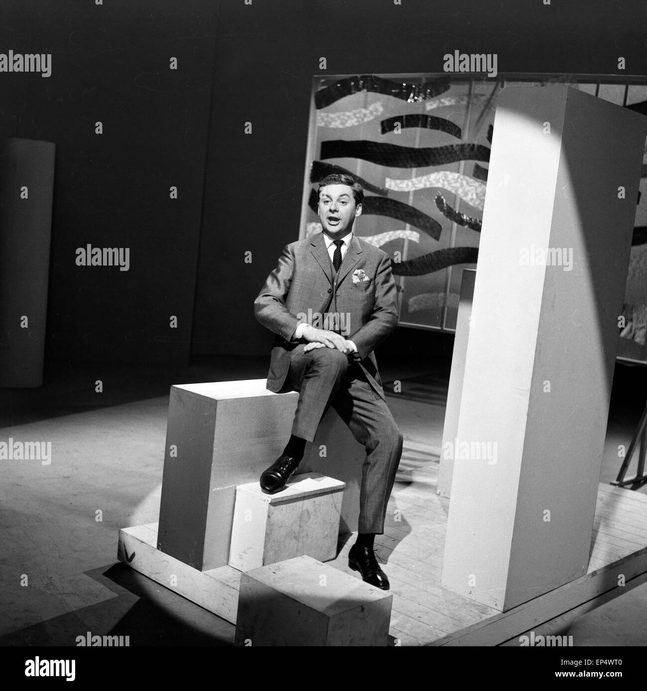 Werner Müllers Schlagermagazin, Musiksendung, Deutschland 1962, Regie: Klaus Überall, Gaststar: Harald Juhnke Foto Stock