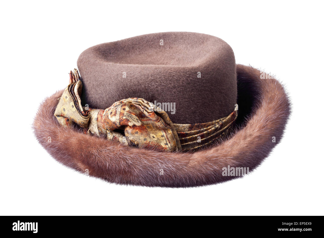 Femmina marrone cappello di pelliccia isolati su sfondo bianco Foto Stock