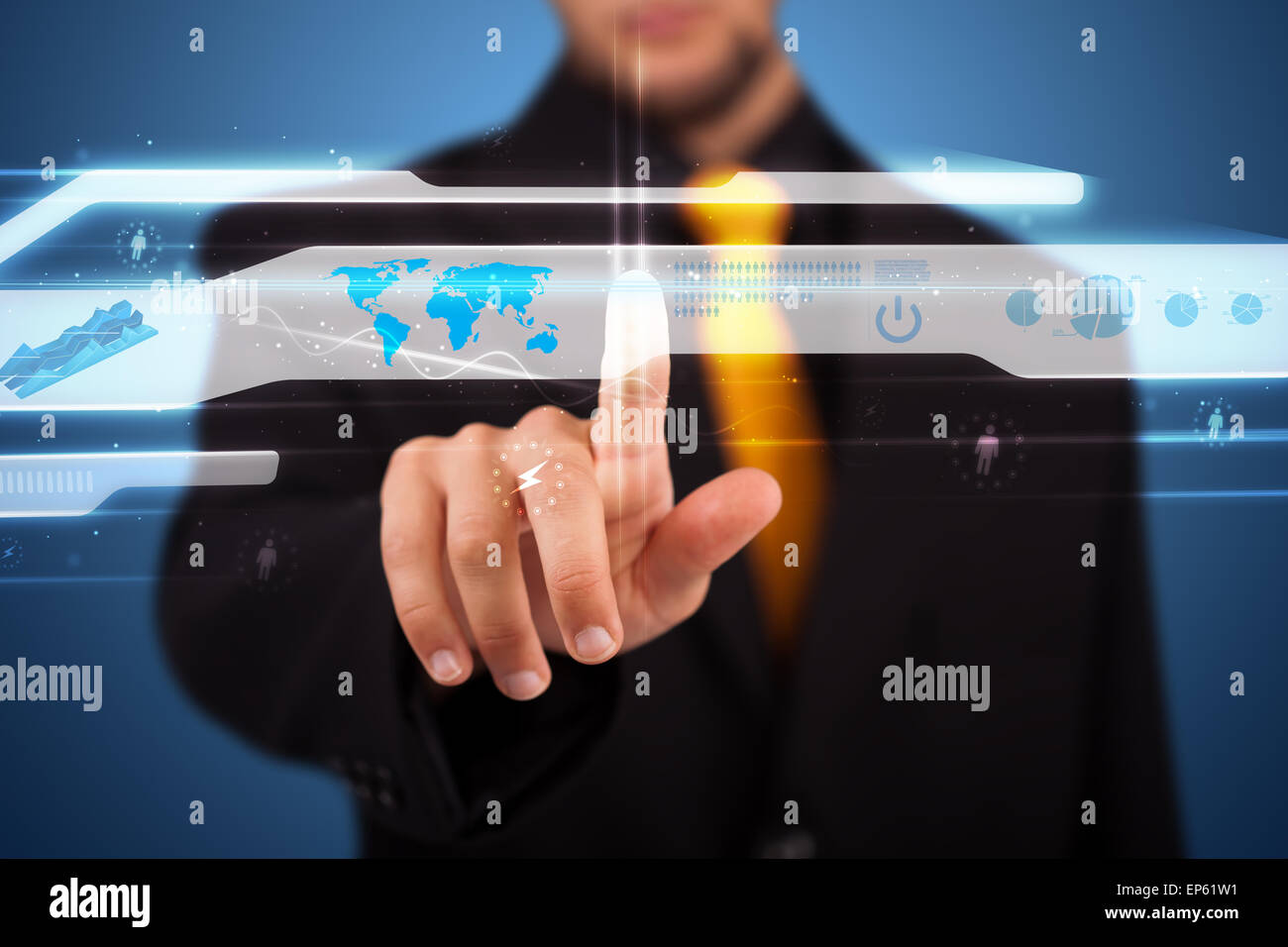 Imprenditore premendo high tech tipo di pulsanti moderno Foto Stock