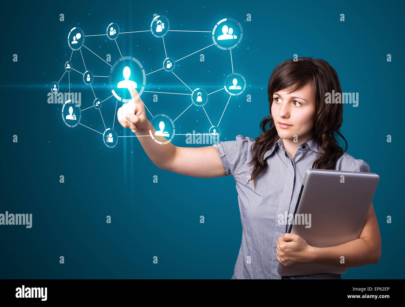 Imprenditrice premendo sociale moderno tipo di icone Foto Stock