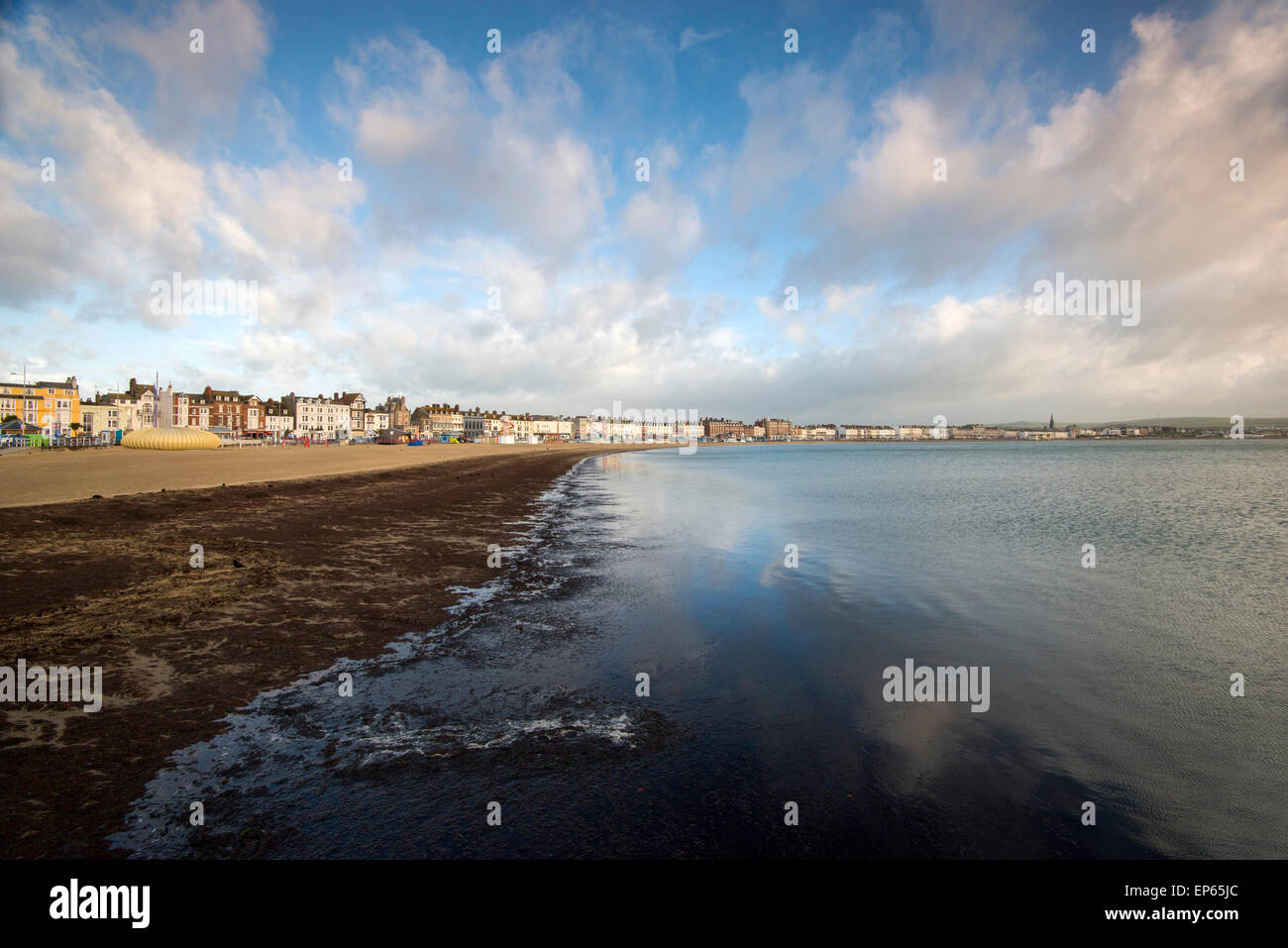 Un nuvoloso pomeriggio nella Baia di Weymouth Dorset, Regno Unito Inghilterra Foto Stock