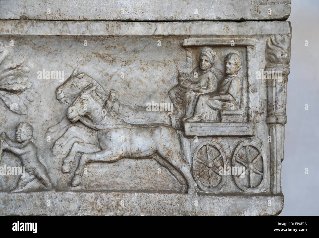 Sarcofago con il viaggio del defunto attraverso la vita ultraterrena. Il marmo. Primi 2° C. Annuncio. Roman. Museo Nazionale Romano. Foto Stock