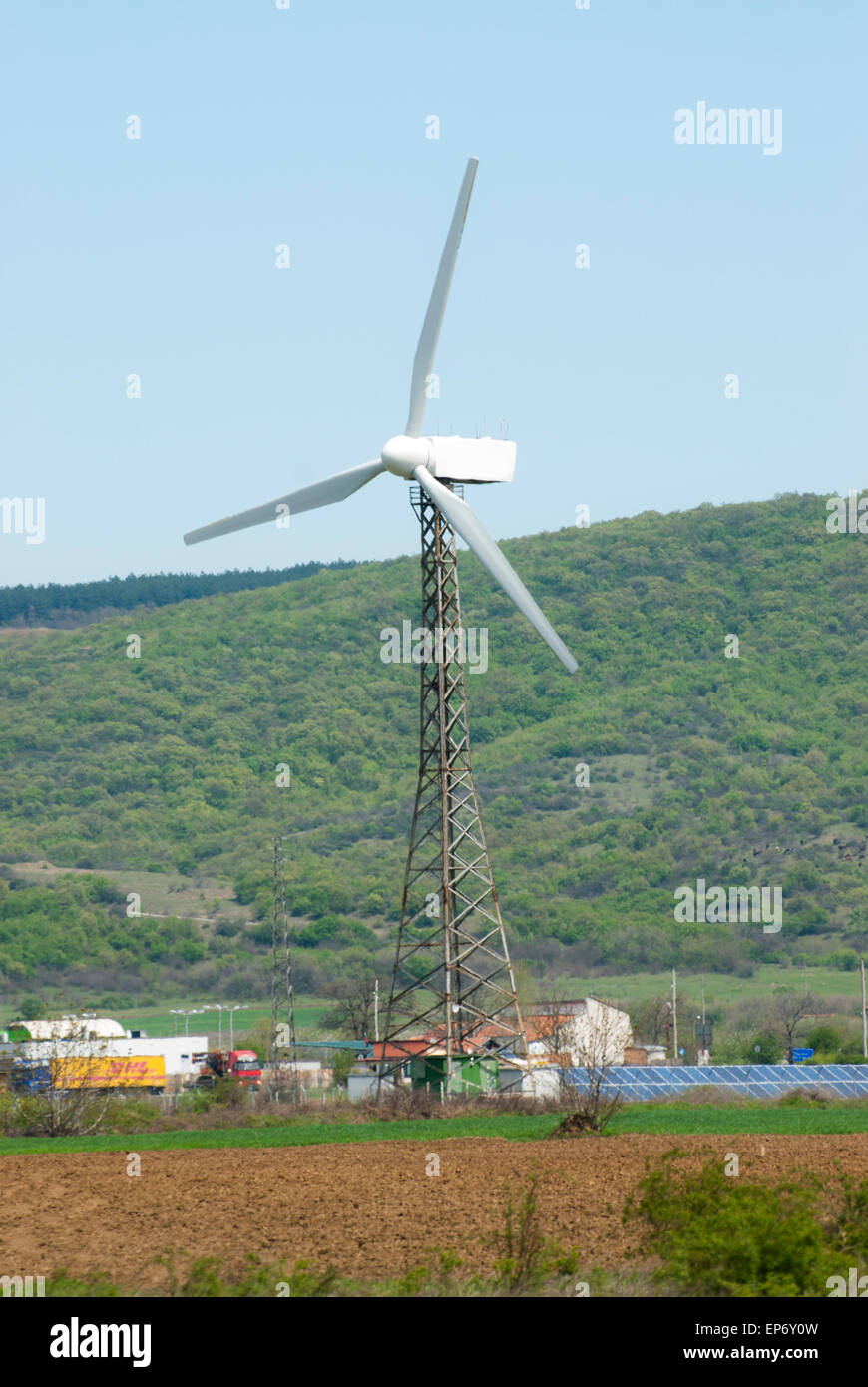 Si suppone che il vento eserciti una turbina di potenza converte l'energia del vento Foto Stock