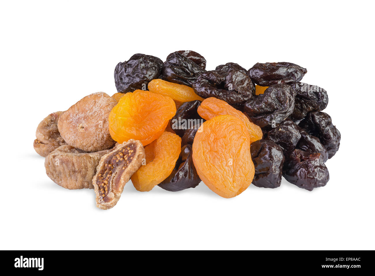 Essiccato snocciolate frutti isolati su sfondo bianco Foto Stock