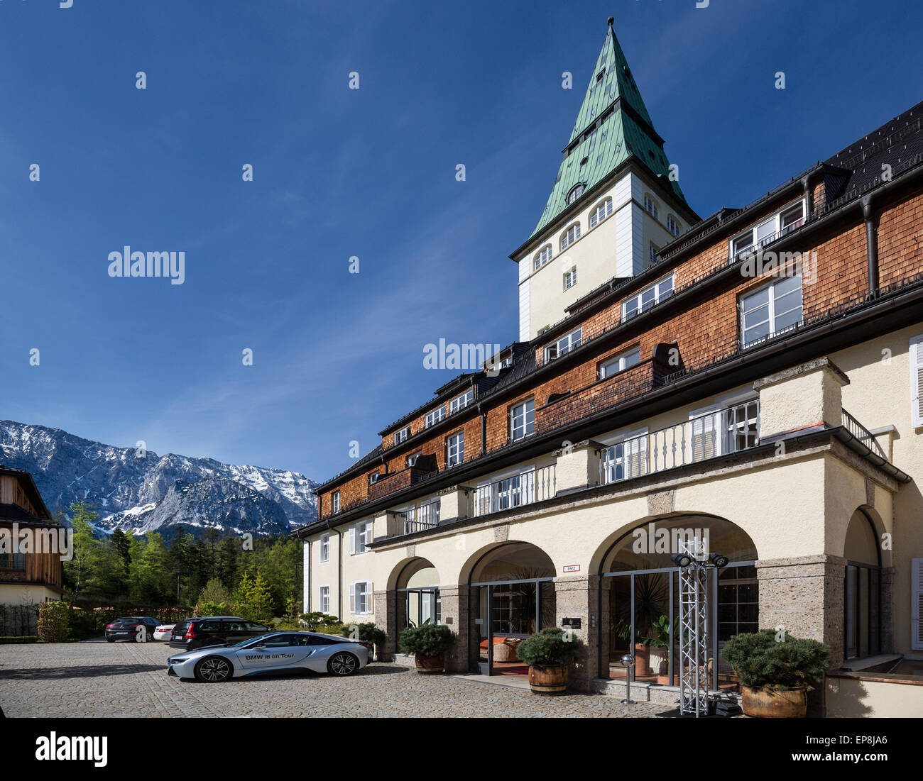 Schloss Elmau Castle Hotel, sede del Vertice G7 2015, Klais, montagne del Wetterstein, Werdenfelser Land, Alta Baviera Foto Stock