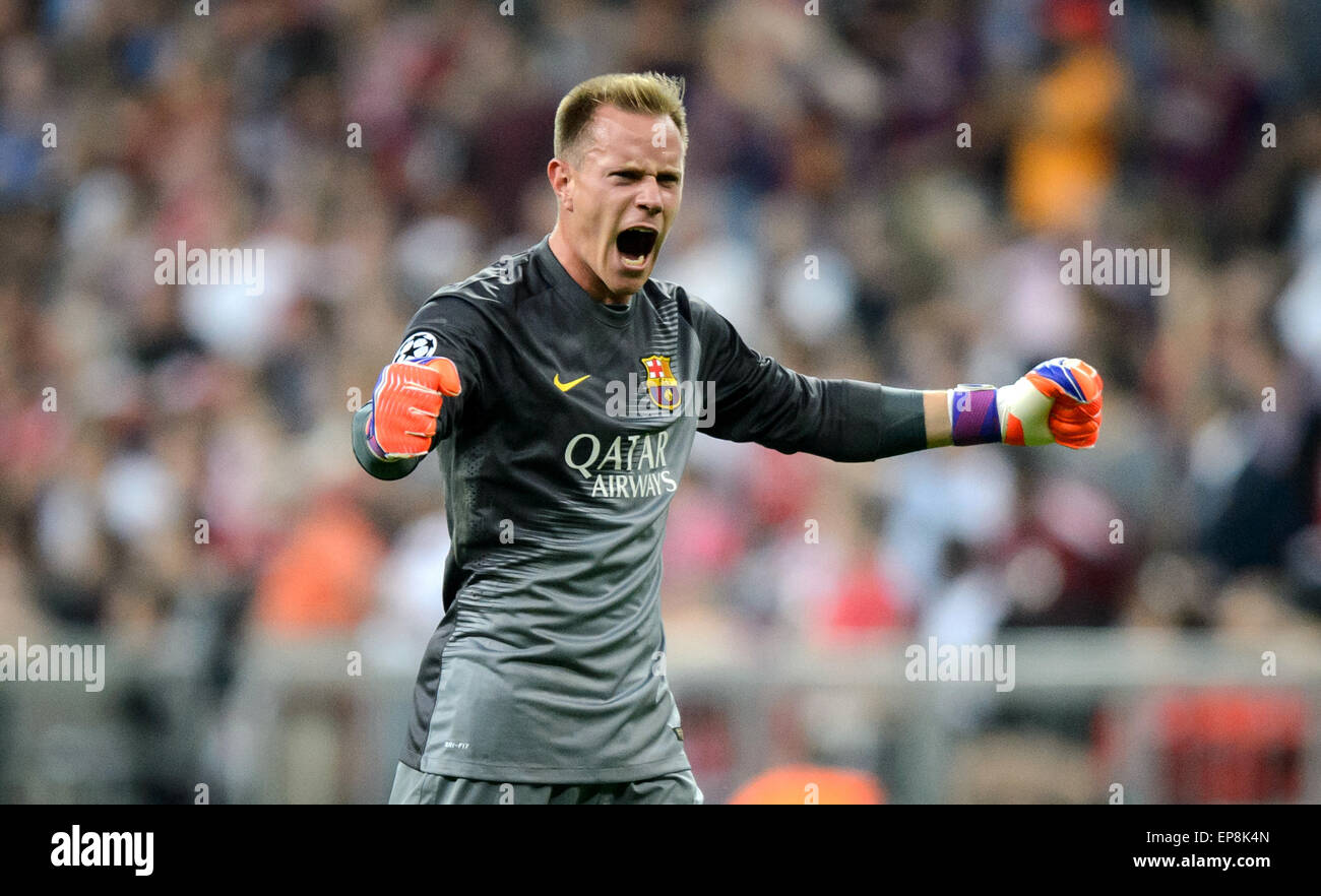 Barcellona il portiere Marc-andré ter Stegen cheers durante la Champions League semi final match tra FC Bayern Monaco di Baviera e il FC Barcelona a stadio Allianz Arena di Monaco di Baviera, Germania, il 12 maggio 2015. Foto: Thomas Eisenhuth/dpa - nessun filo SERVICE - Foto Stock