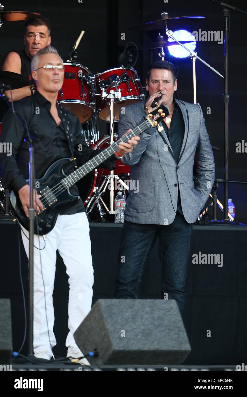 Spandau Ballet esibirsi dal vivo sul palco come parte di un sound check per Jimmy Kimmel Live. Dotato di: Martin Kemp,Tony Hadley,John Keeble dove: Los Angeles, California, Stati Uniti quando: 10 Nov 2014 Credit: Michael Wright/WENN.com Foto Stock