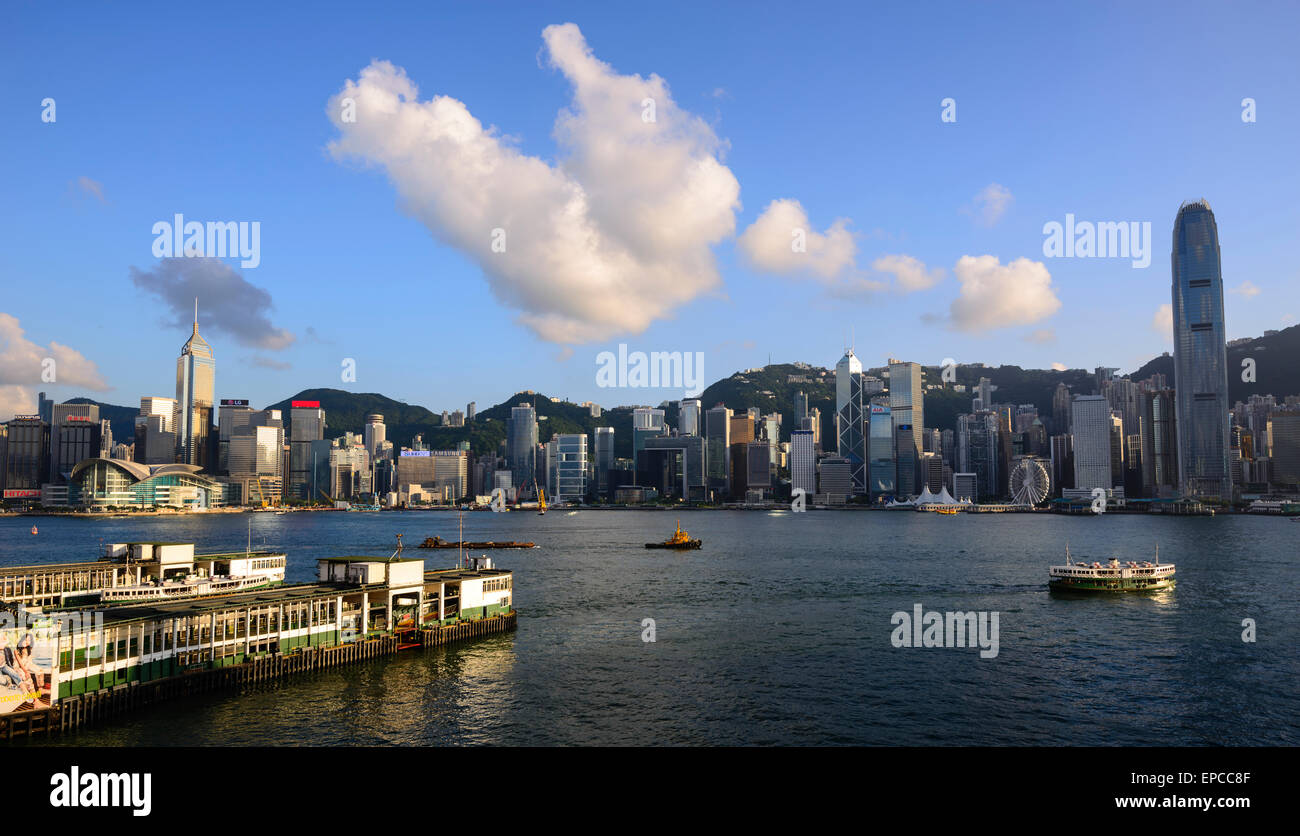 Il famoso Star Ferry, Victoria Harbour, Hong Kong, Cina. Foto Stock