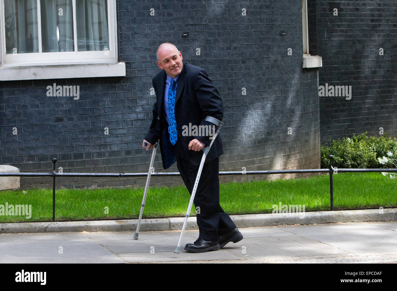 Robert Halfon,Ministro senza portafoglio,arriva a Downing street a frequentare Cabinet Foto Stock