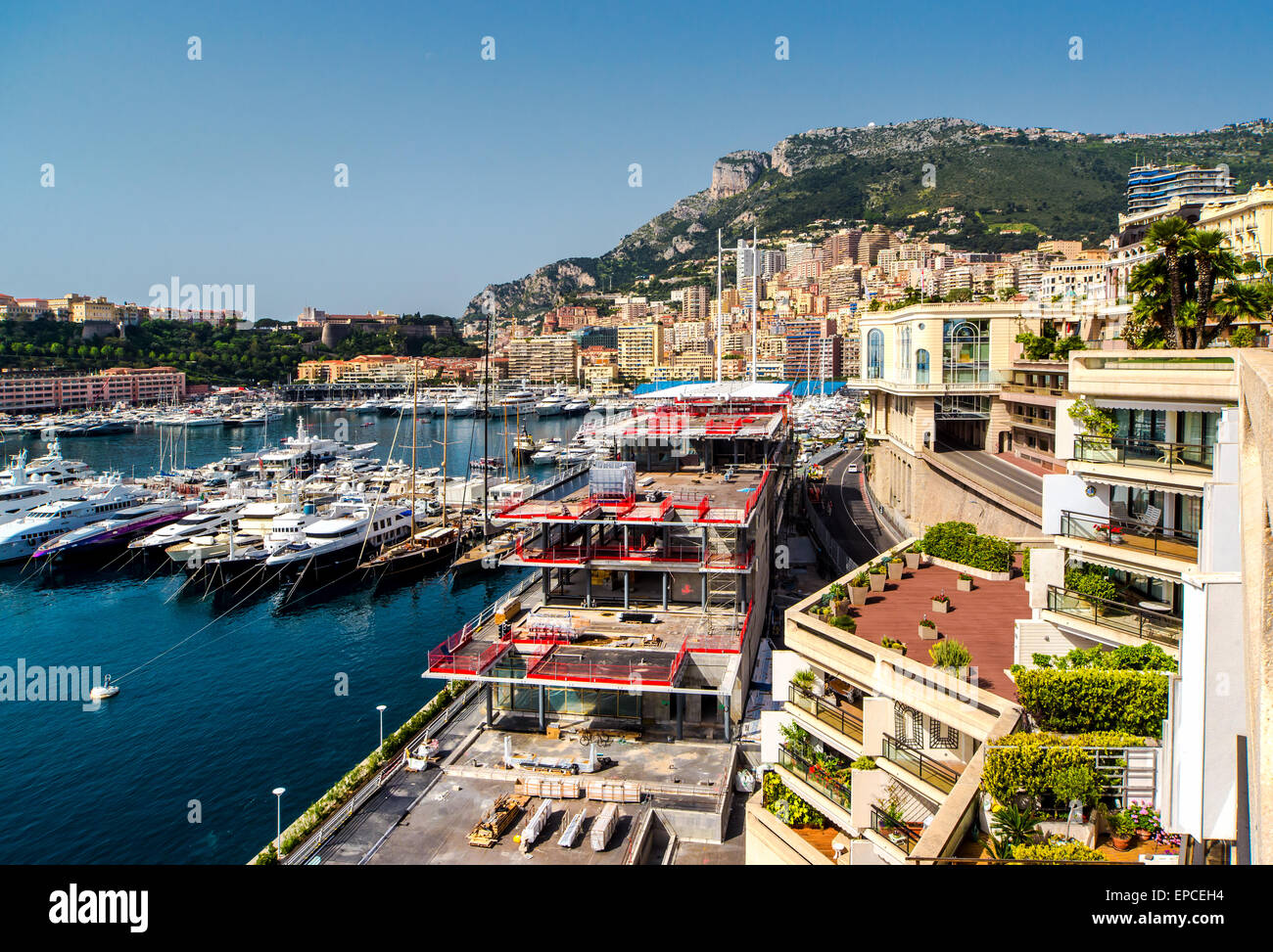 Vista su Monaco porto Hercule Foto Stock