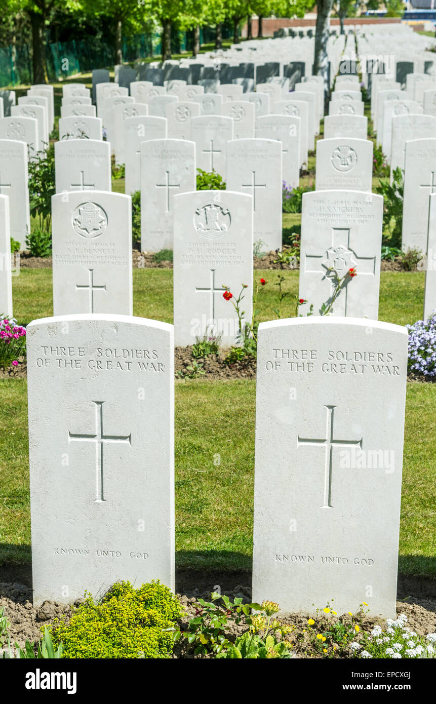 Hooge cratere cimitero militare Foto Stock