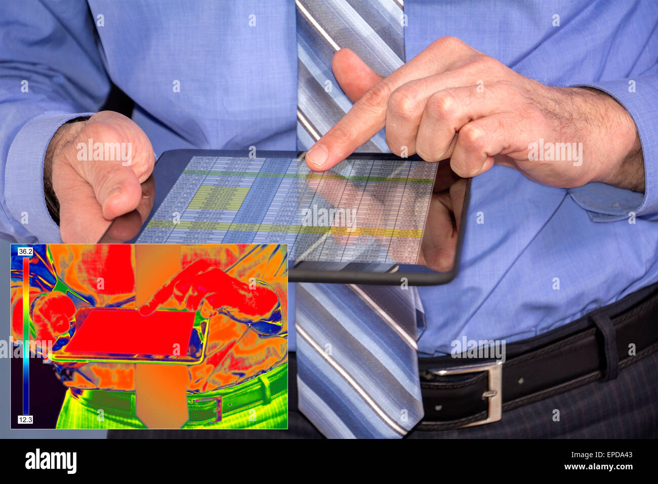 Thermovision immagine infrarossa di imprenditore con tablet Foto Stock