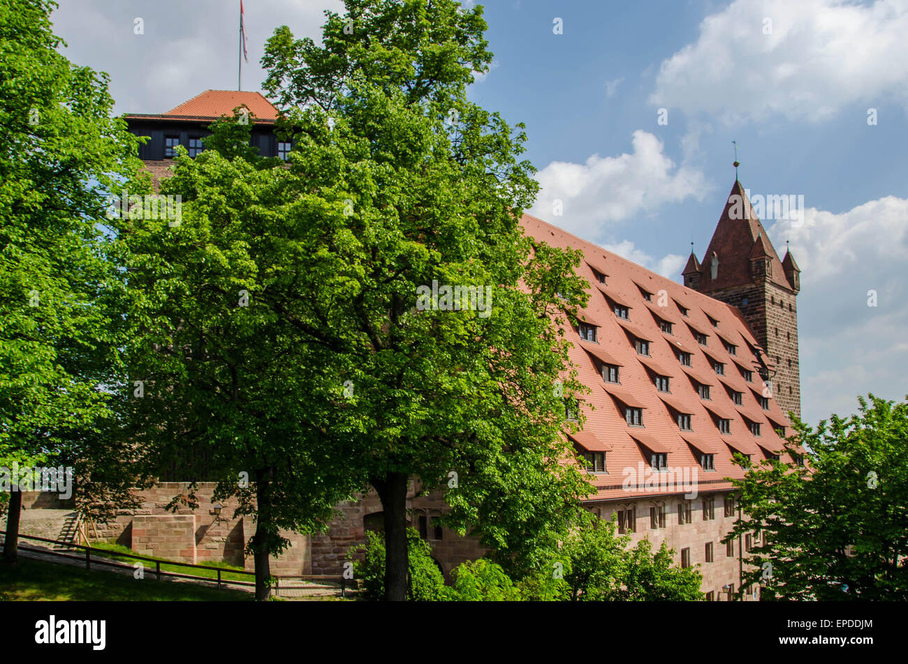 Antiche volte e pareti spesse - dormire in un castello reale e godetevi il miglior ostello della gioventù standard a Norimberga Ostello della Gioventù! Foto Stock