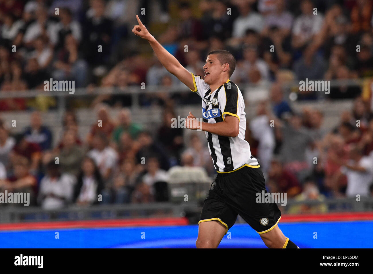 Roma, Italia. Il 17 maggio 2015. Di calcio della Serie A. Roma versus Udinese. Stipe Perica festeggia dopo aver segnato il primo goal per Udinese Credito: Azione Sport Plus/Alamy Live News Foto Stock