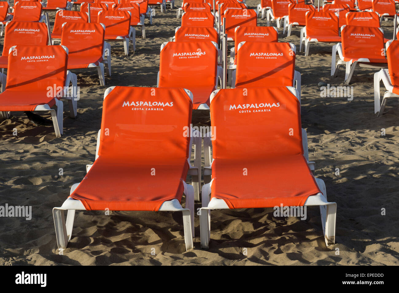 I lettini sulla spiaggia, luce della sera, Playa del Inglés, Gran Canaria Isole Canarie Spagna Foto Stock