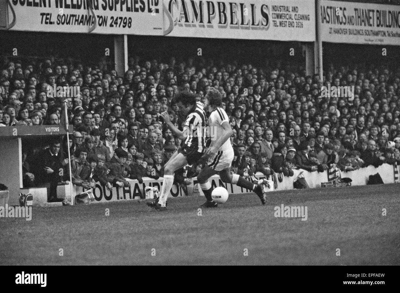 Southampton 4-0 Sunderland. La Dell. Seconda Divisione del Campionato 1976 Campagna. Il 6 dicembre 1975. Foto Stock