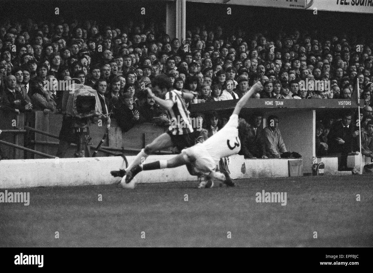 Southampton 4-0 Sunderland. La Dell. Seconda Divisione del Campionato 1976 Campagna. Il 6 dicembre 1975. Foto Stock