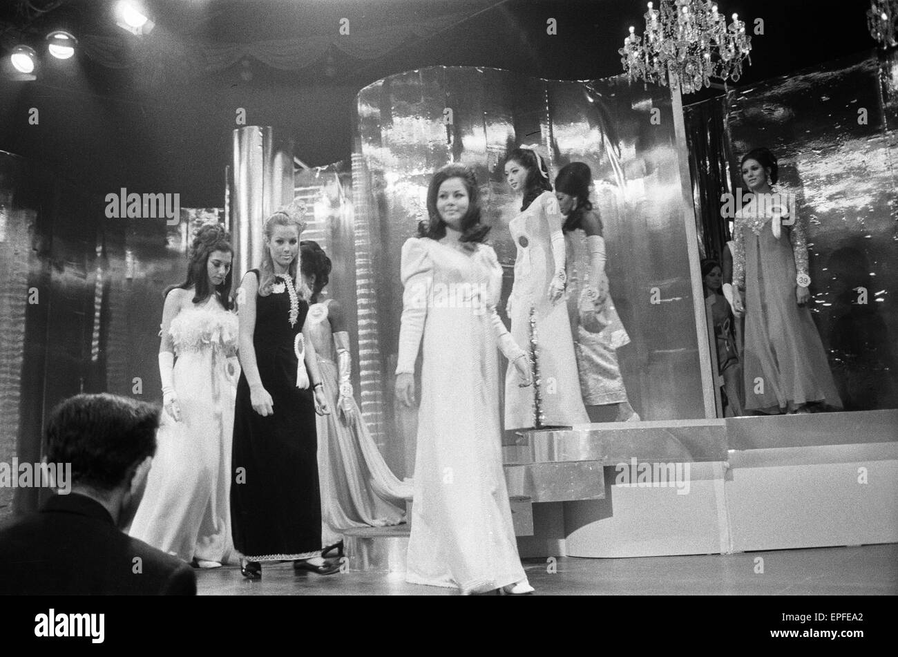 Miss Mondo 1968, tenutasi al Lyceum Theatre di Londra, 14 novembre 1968. Vincitore, Penelope Plummer, Miss Australia. Foto Stock