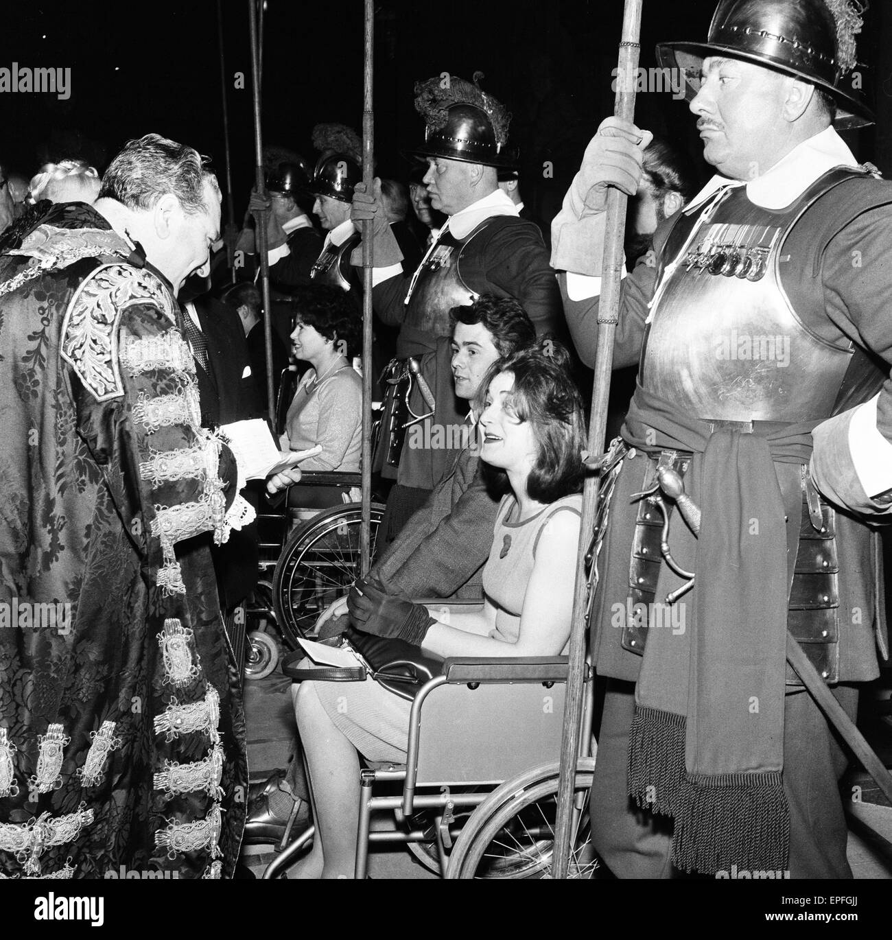 British Para atleti olimpionici, ospite d'onore del Sindaco di Londra, a Mansion House City di Londra, dopo il loro ritorno dal Tokyo Giochi Paralimpici; 5 dicembre 1964. Foto Stock