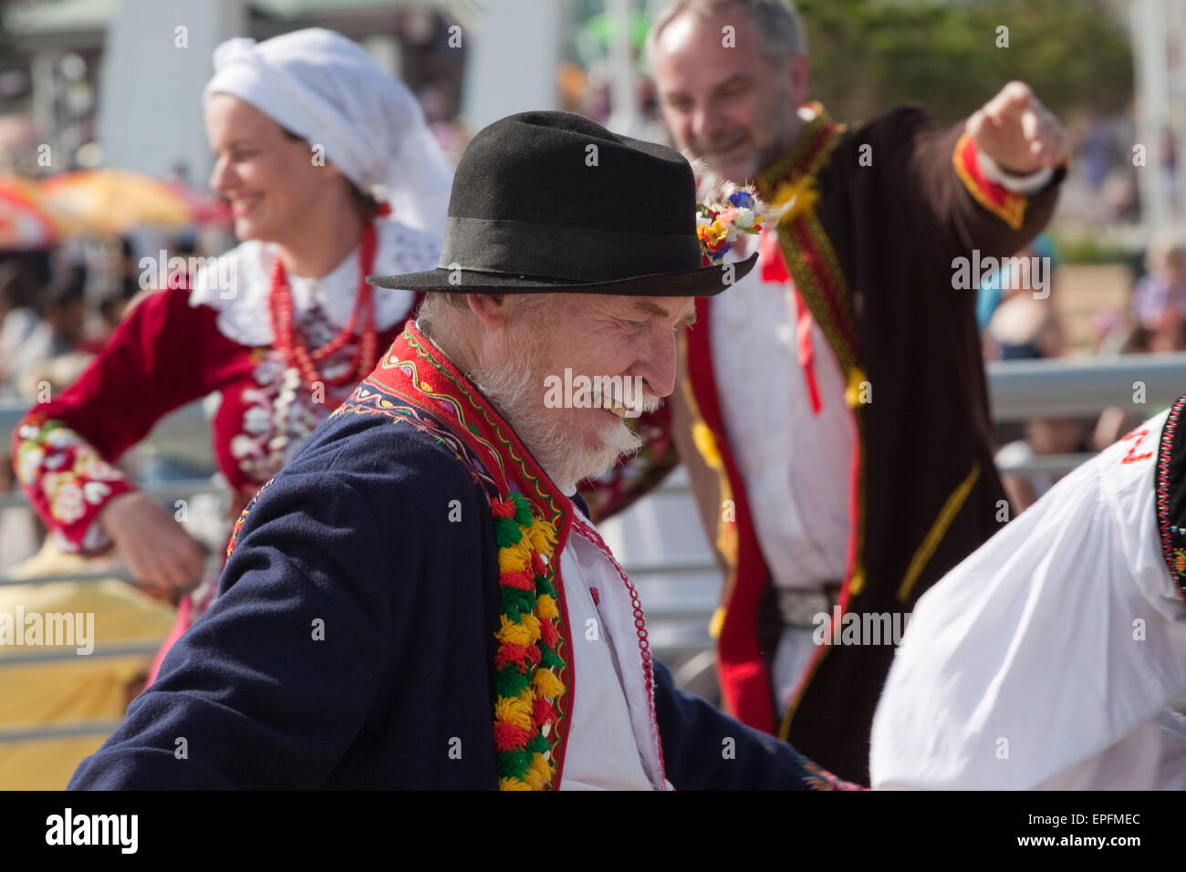 Uomo più anziano nel tradizionale abito polacco danzare al 2011 Polacco Arts Festival Foto Stock