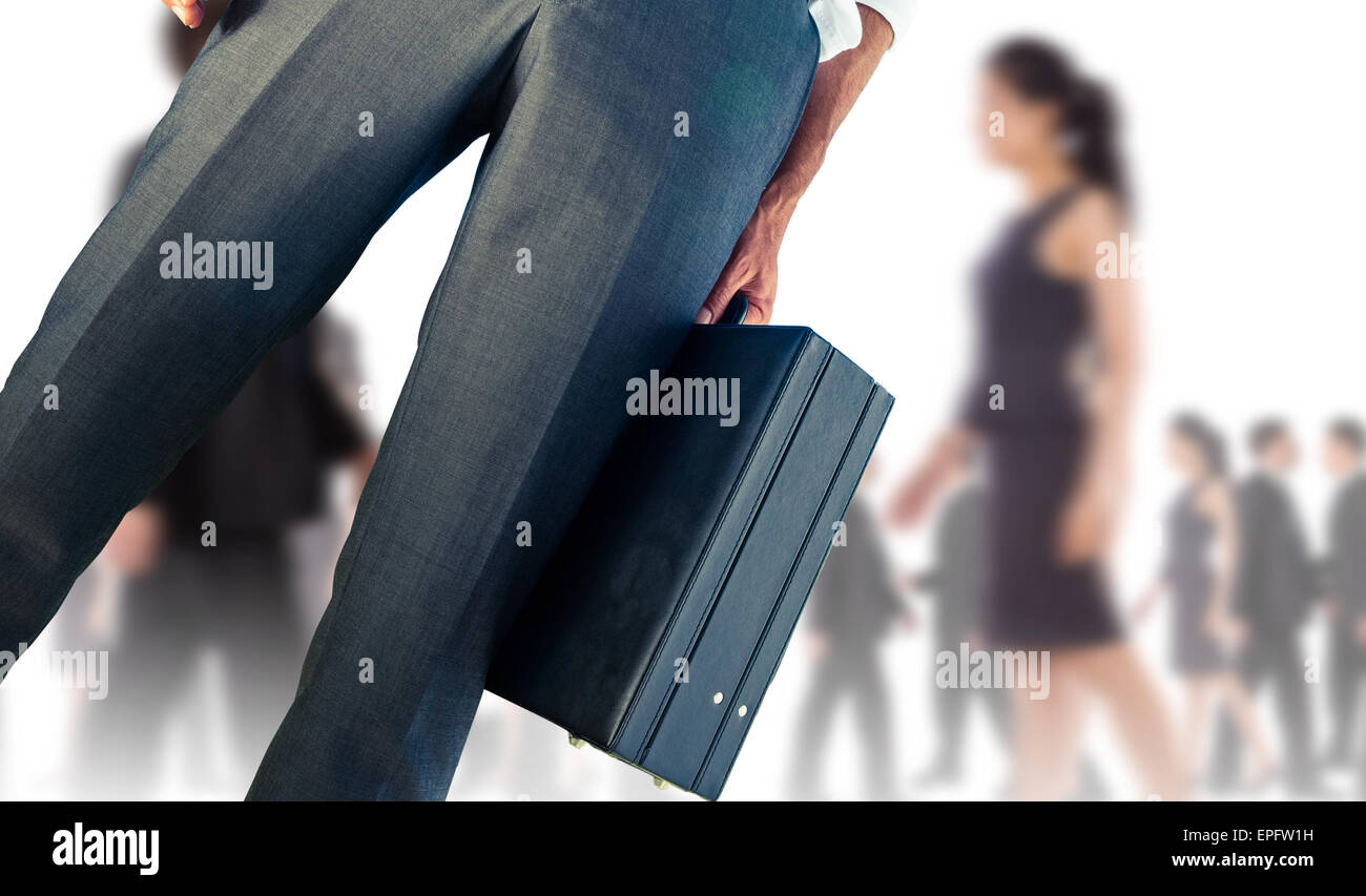 Immagine composita di imprenditore valigetta di contenimento Foto Stock