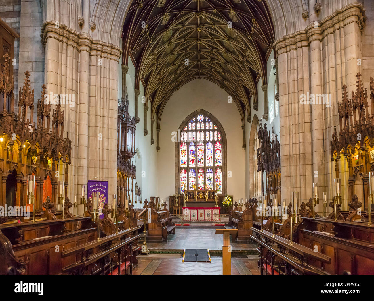 Interno della cattedrale di Bangor, Bangor, Gwynedd, Wales, Regno Unito Foto Stock