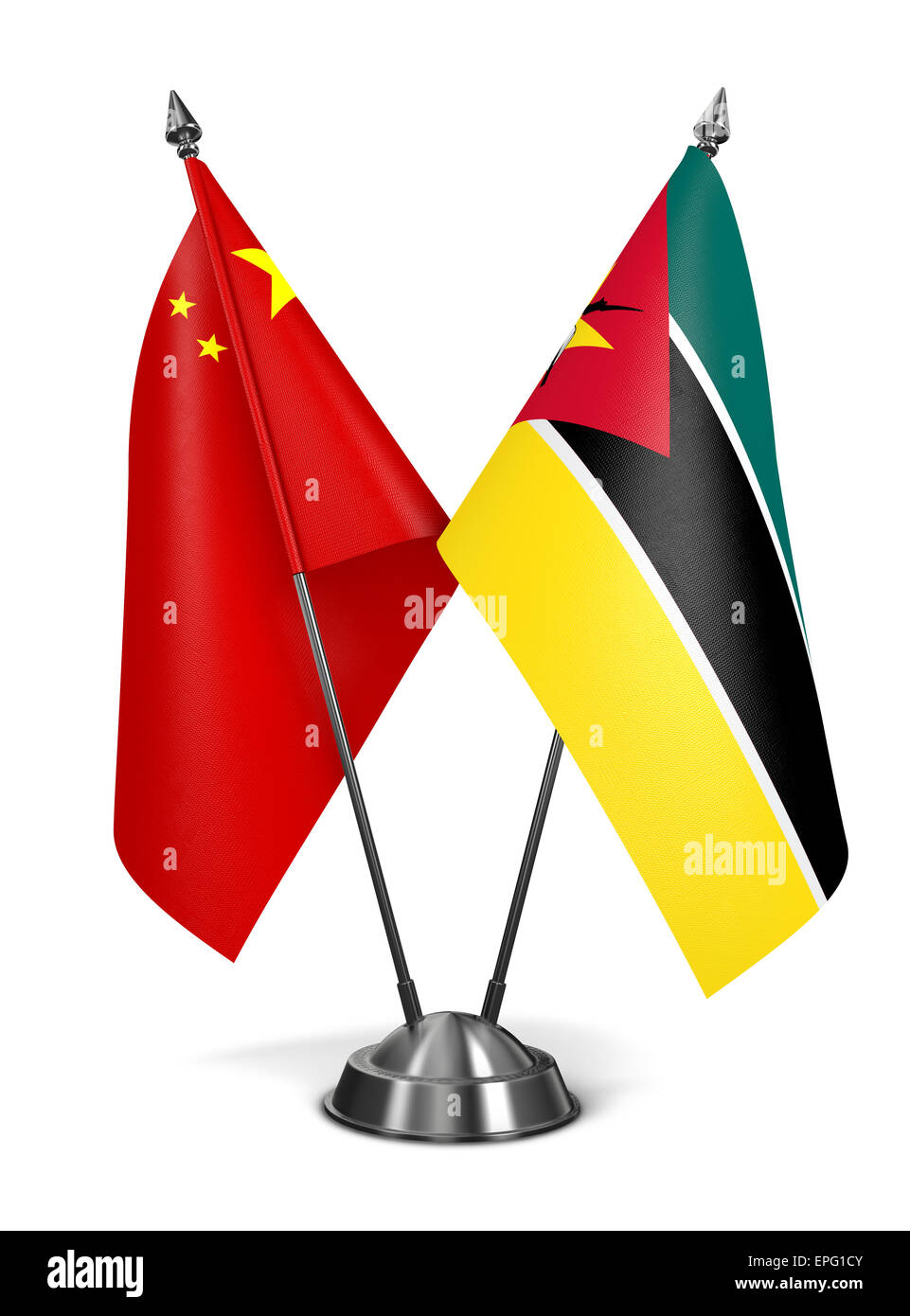 La Cina e il Mozambico - Bandiere in miniatura isolati su sfondo bianco. Foto Stock