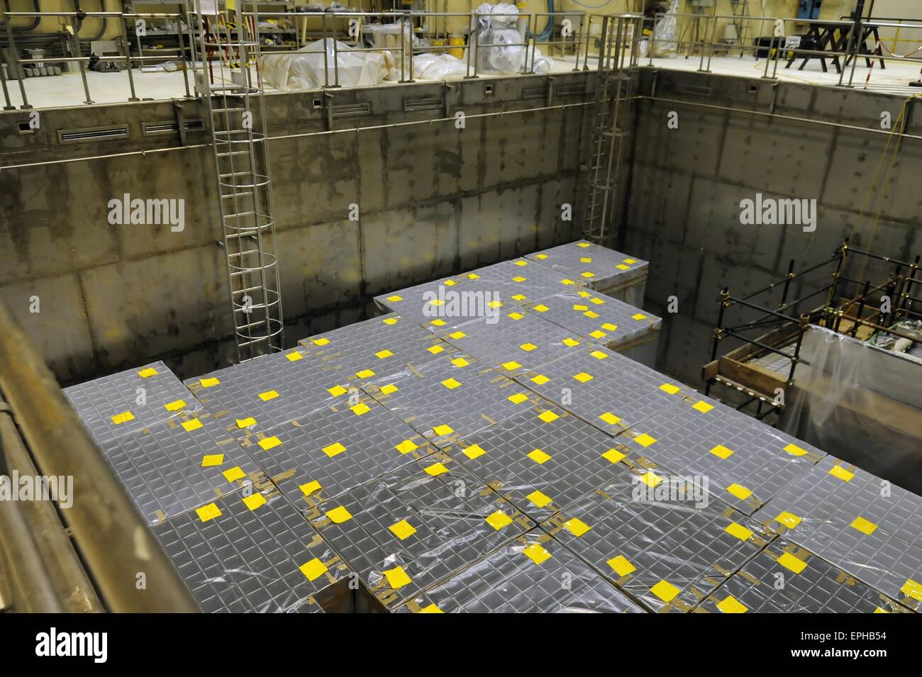 Caorso centrale nucleare (Italia), nel processo di disattivazione, piscine per la raccolta di combustibile nucleare Foto Stock