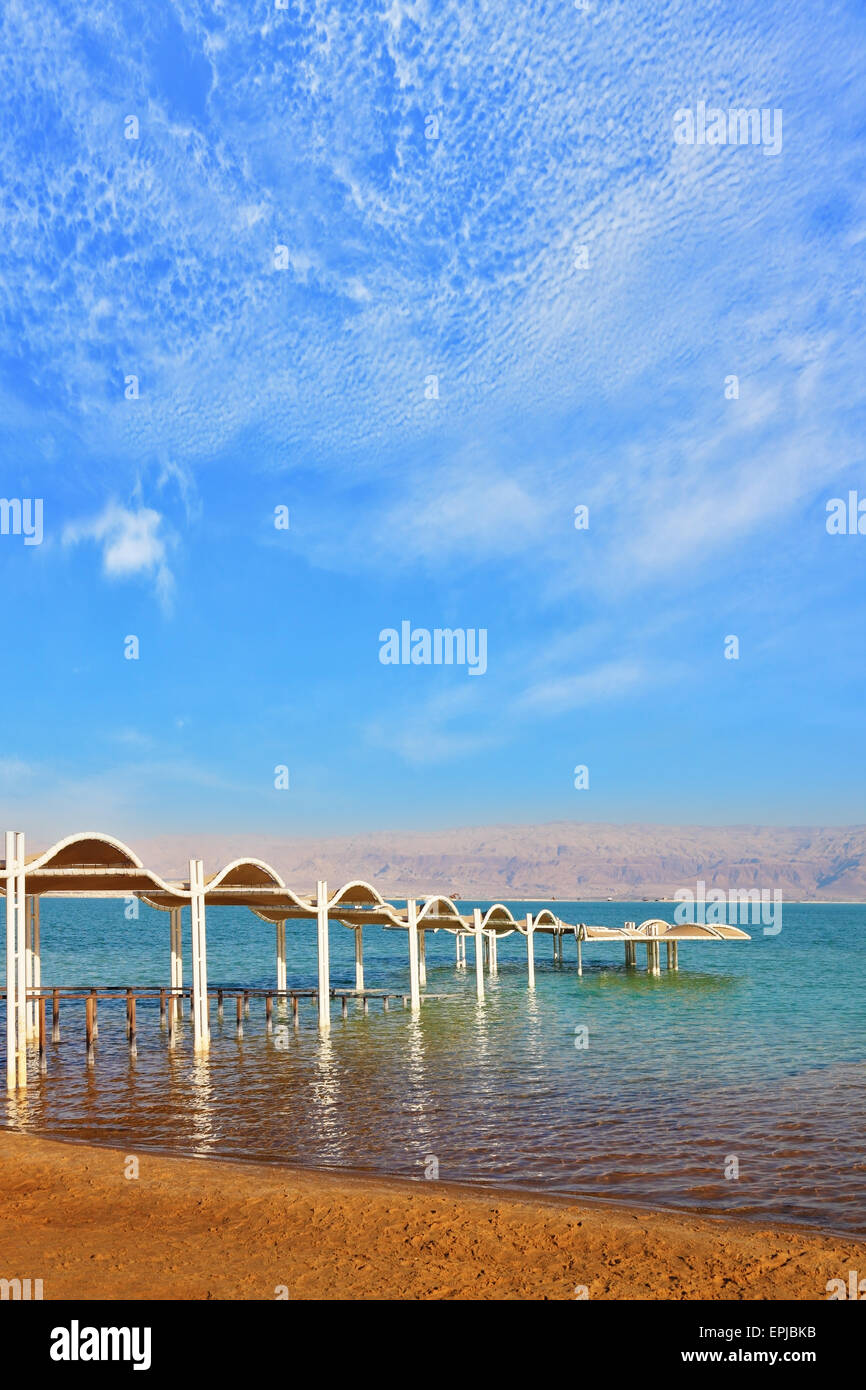 Il Mar Morto nella giornata di sole Foto Stock
