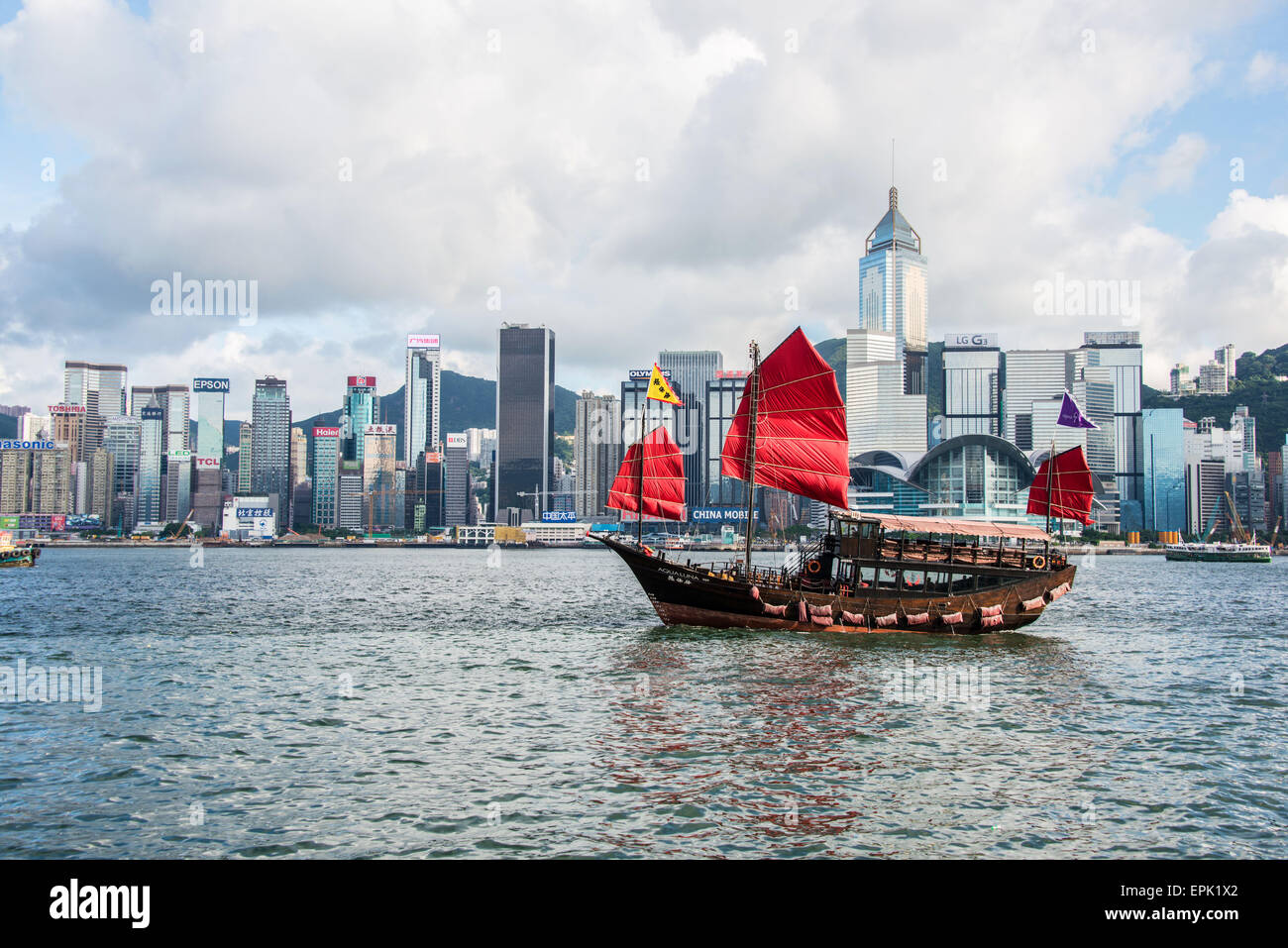 Hong Kong - Luglio 27, 2014: Hong Kong Victoria Harbour sulla luglio 27 Foto Stock