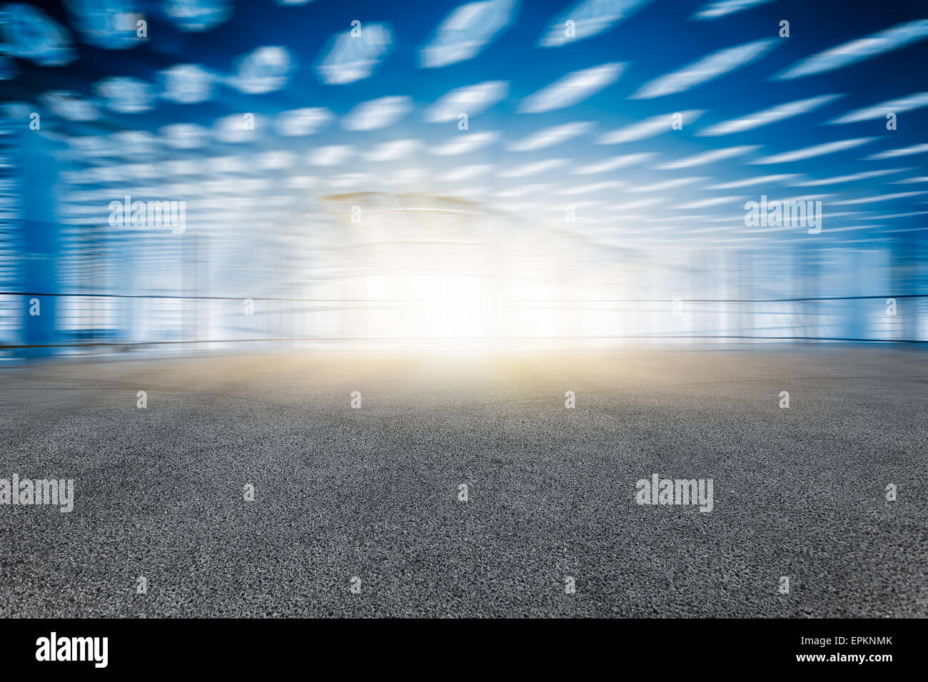 Nei toni del blu edificio per uffici Foto Stock