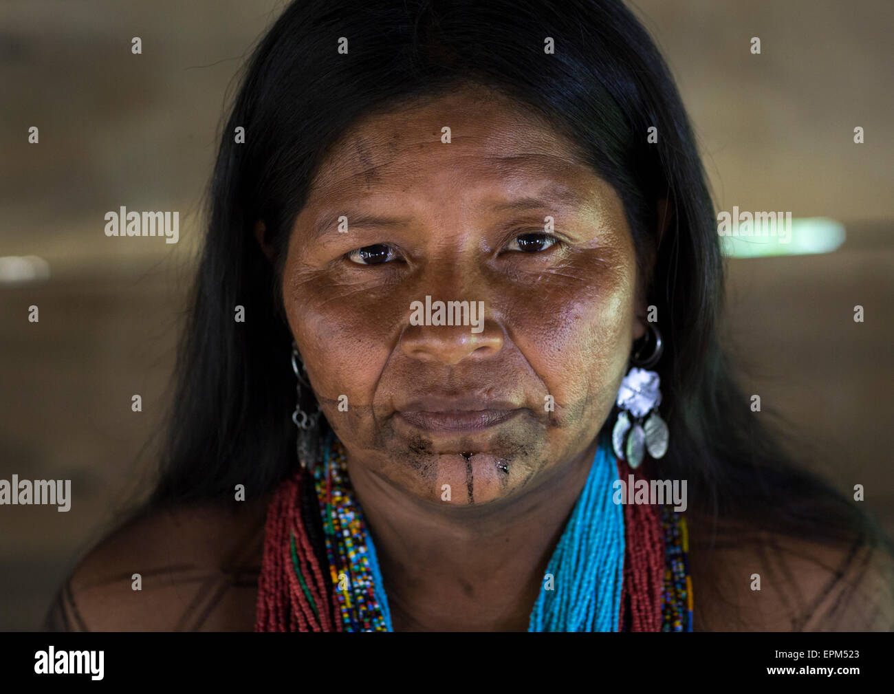 Panama, Provincia di Darien, Bajo Chiquito, donna dei nativi Indiani della tribù Embera Foto Stock
