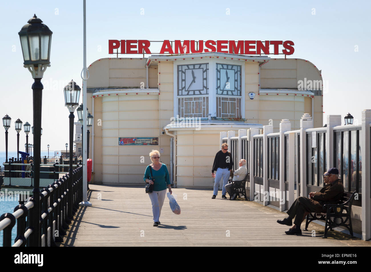Esterno del Worthing Pier Amusments Arcade Foto Stock