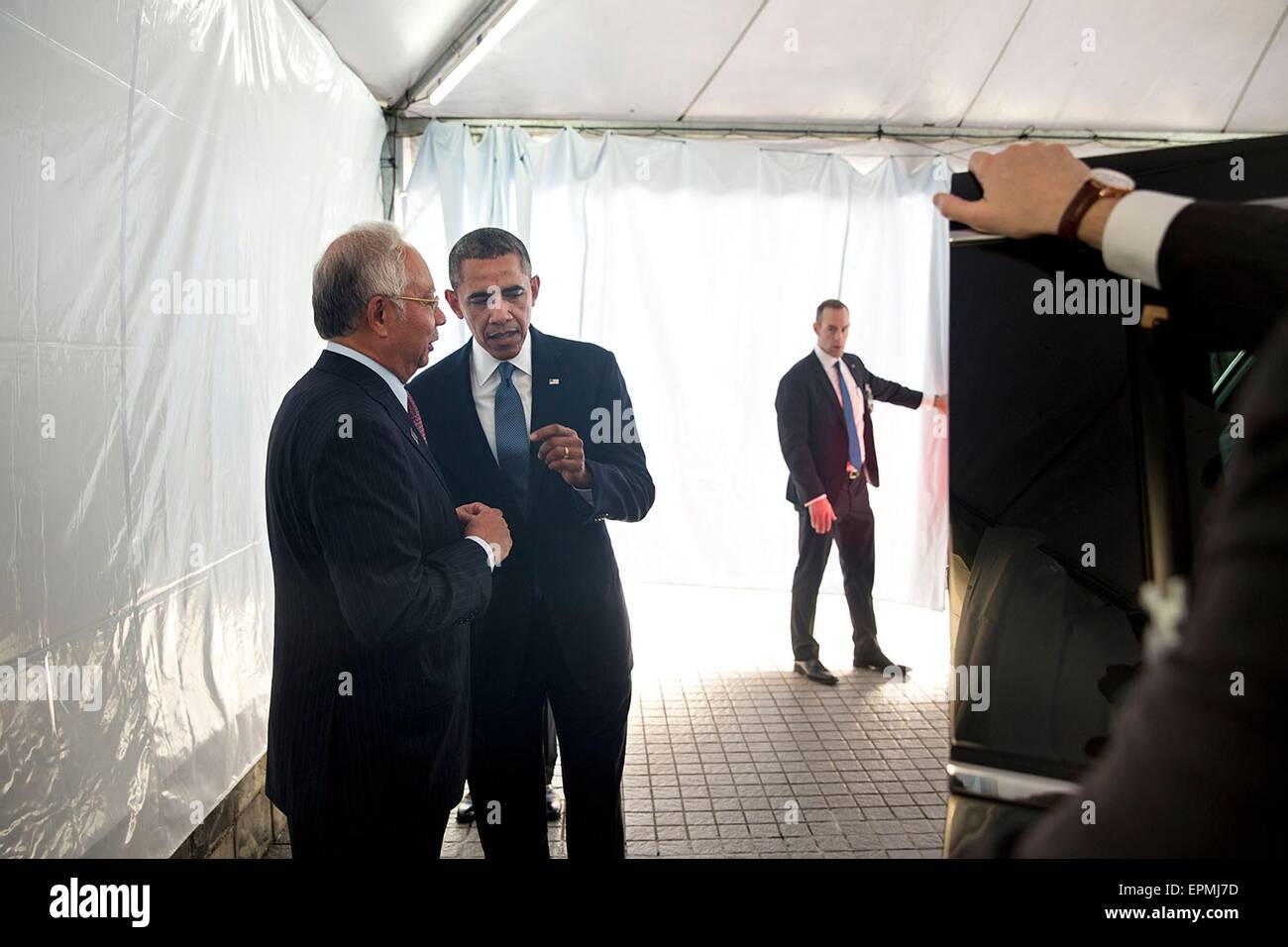 Stati Uniti Il presidente Barack Obama dice addio alla Malaysia Il Primo Ministro Najib Razak a seguito di un evento di business Aprile 28, 2104 a Kuala Lumpur, Malesia. Foto Stock