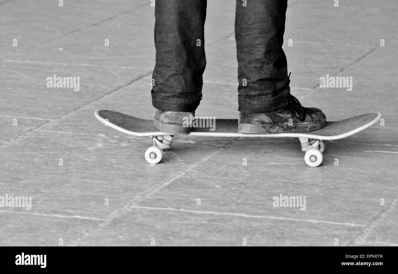 Skateboard, guidatore di skateboard, skateboard, pattinaggio, copyspace, il gruppo pattino, evviva southbank, team, ruota, deck, formatori, Foto Stock