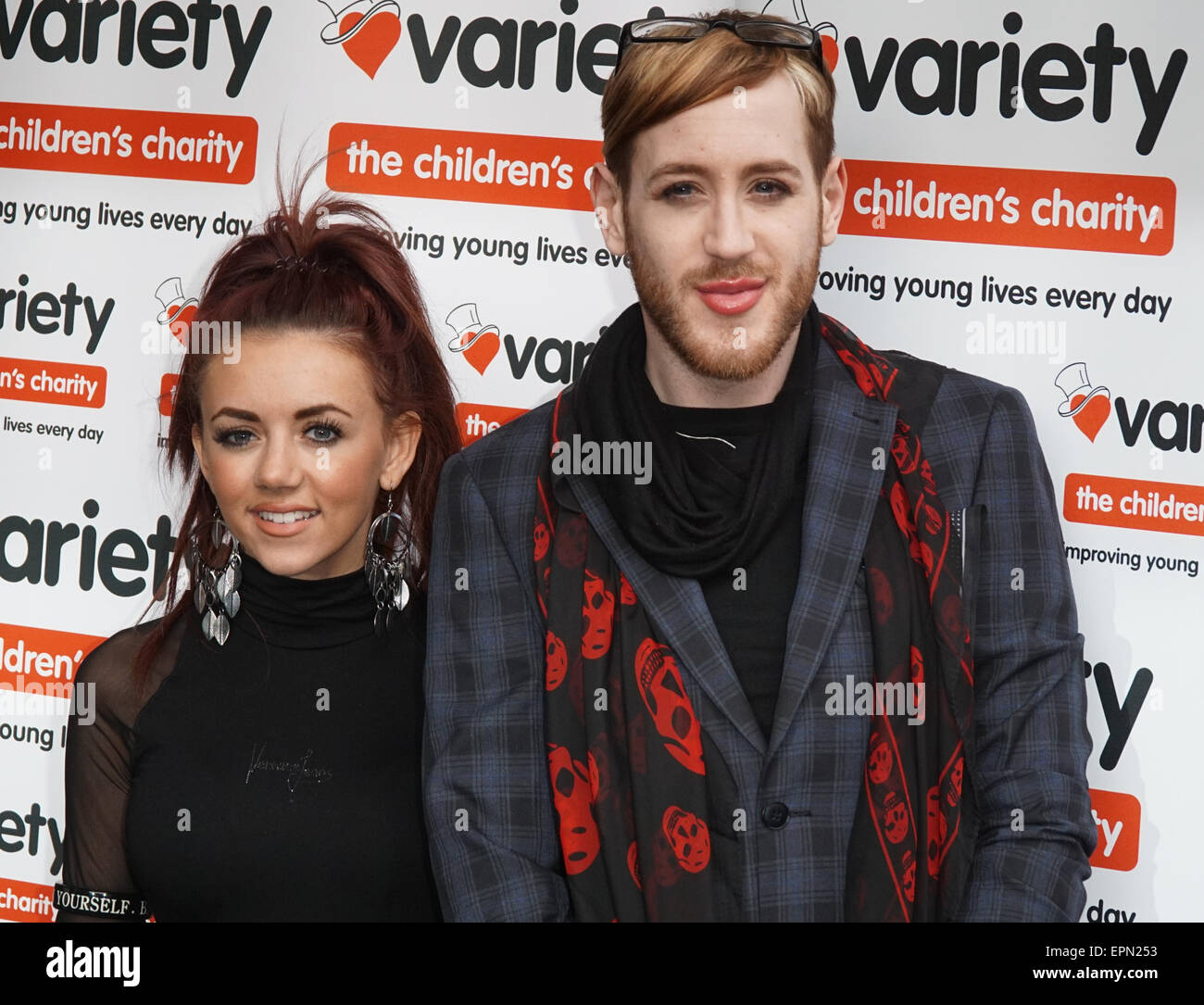 Londra, UK, 19 Maggio 2015 : Cantante Lydia Lucy e elegante Lewis arriva al 'Sfischio stelle' libro lancio contiene i migliori momenti dei primi 65 anni di varietà helds a London Film Museum di Londra. Credito: Vedere Li/Alamy Live News Foto Stock